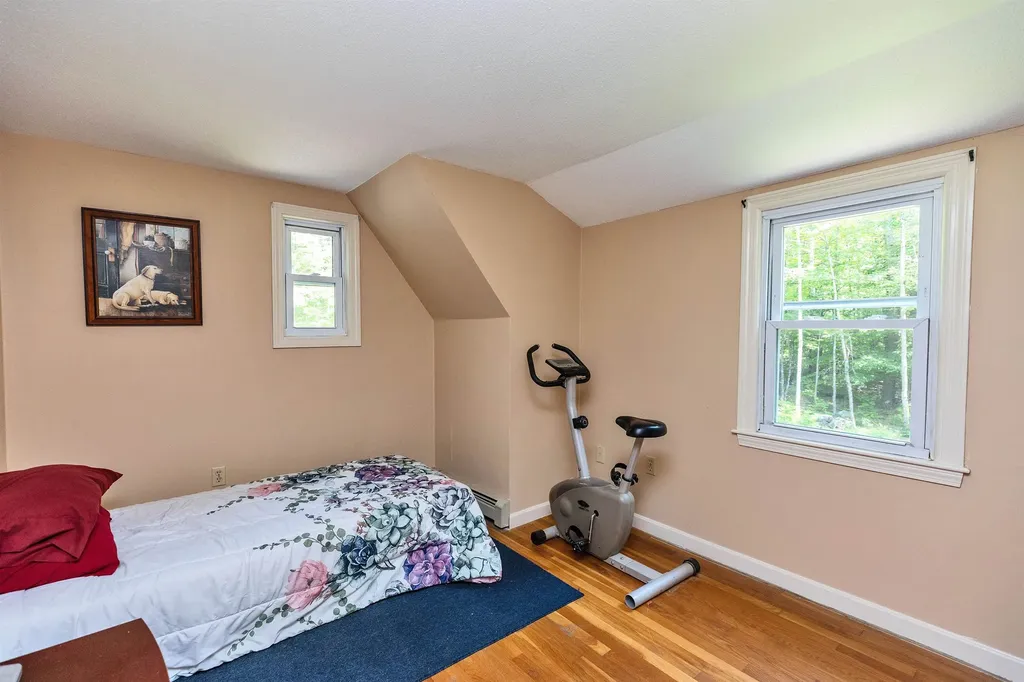 76 Cunningham Pond Road Peterborough NH 03458