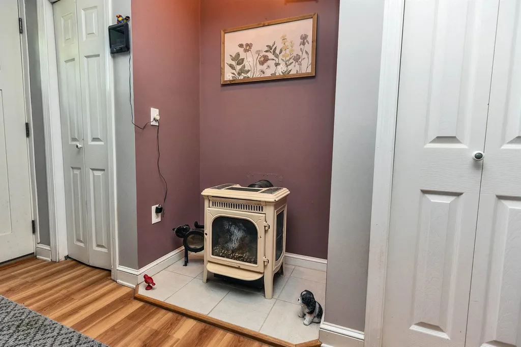 76 Cunningham Pond Road Peterborough NH 03458