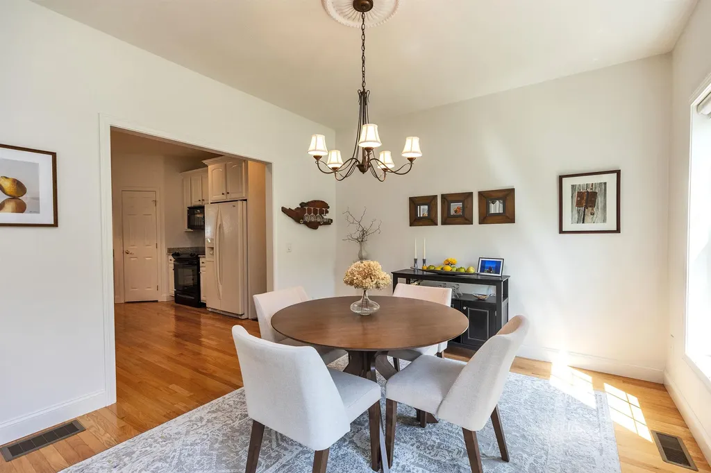 11 Legacy Lane Peterborough NH 03458