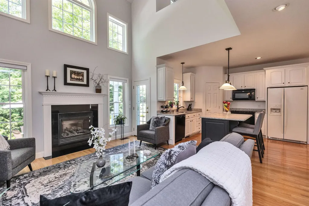 11 Legacy Lane Peterborough NH 03458