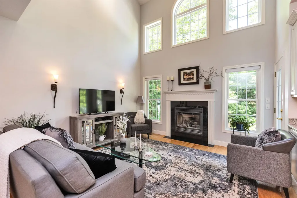 11 Legacy Lane Peterborough NH 03458