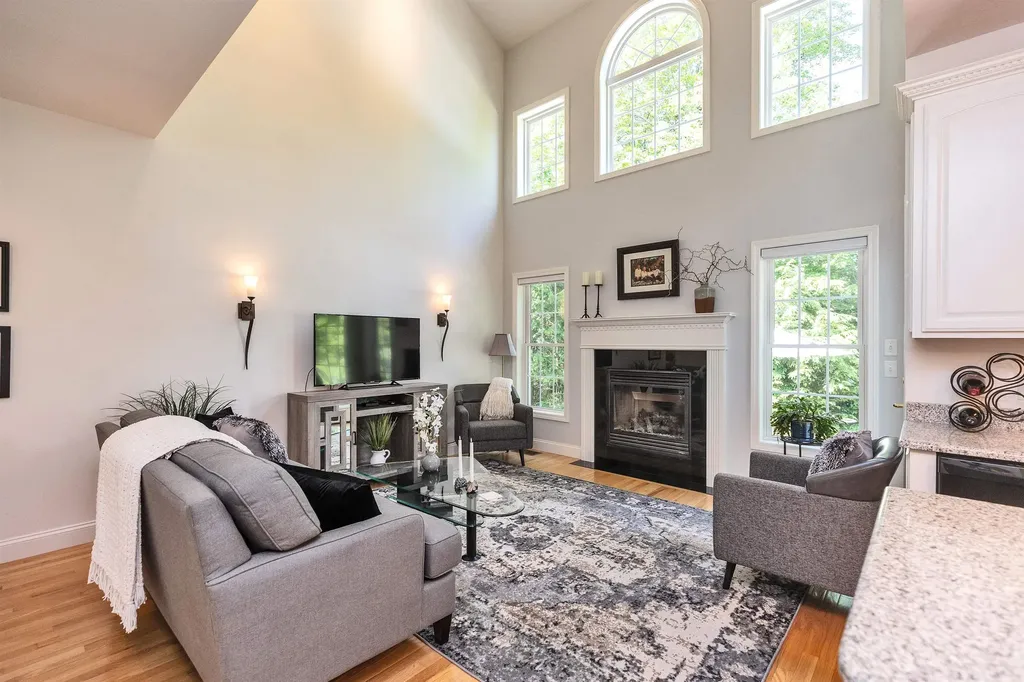 11 Legacy Lane Peterborough NH 03458