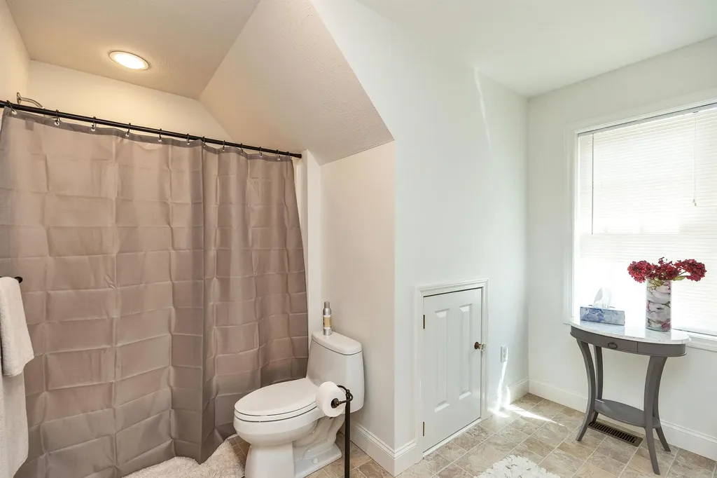 11 Legacy Lane Peterborough NH 03458