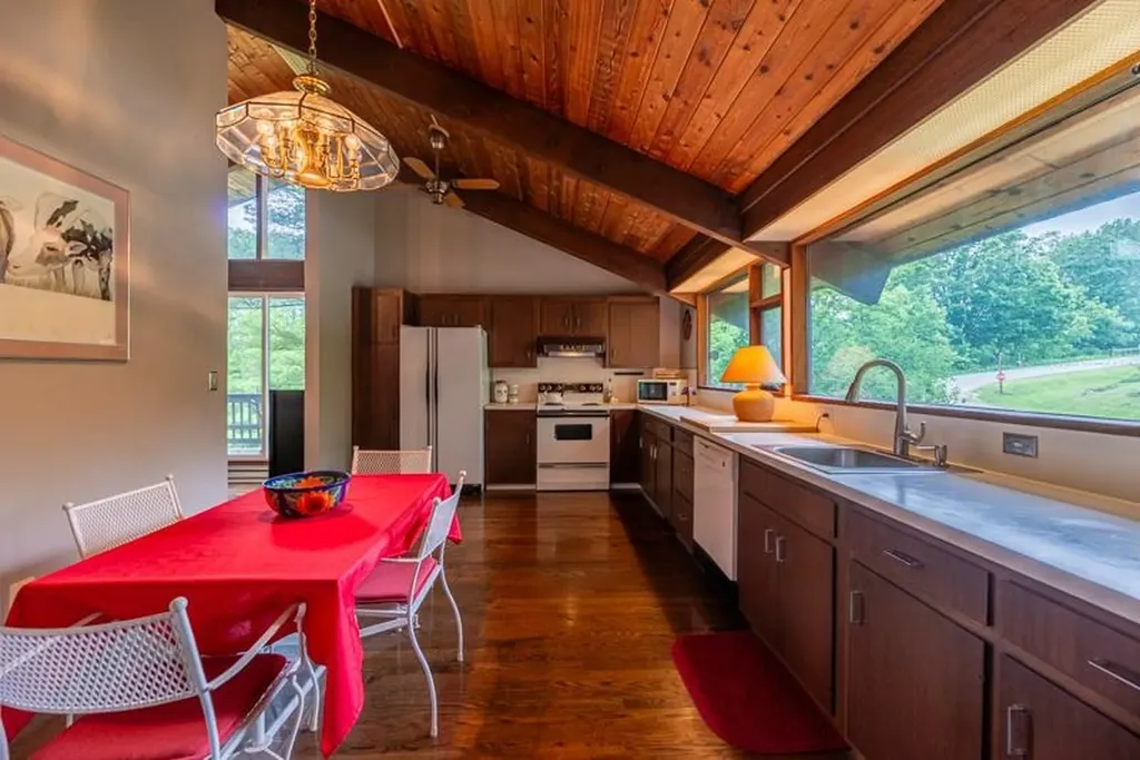 361 Murray Hill South Road Manchester VT 05255