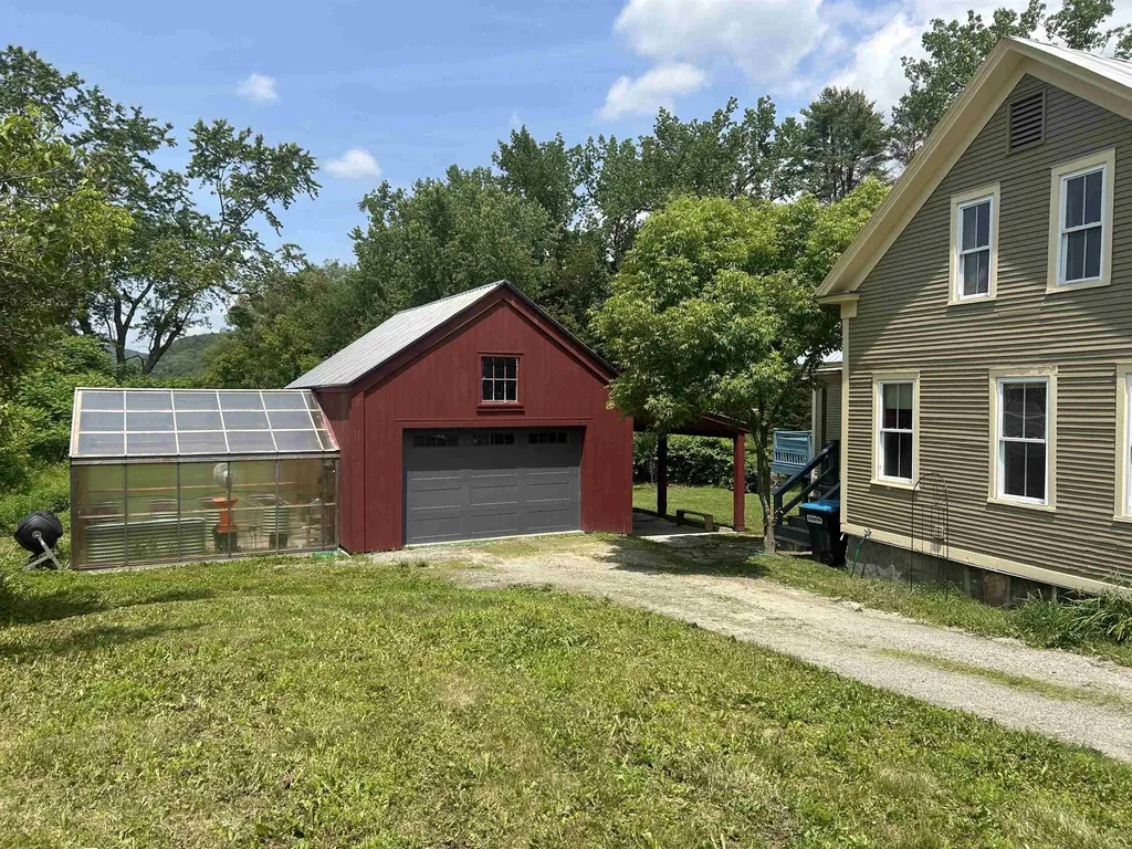 105 Bridge Street Huntington VT 05462