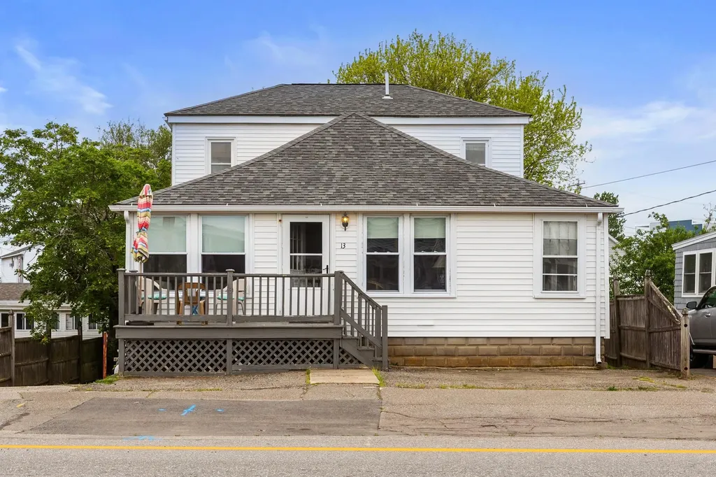 13 Ocean Boulevard Hampton NH 03842