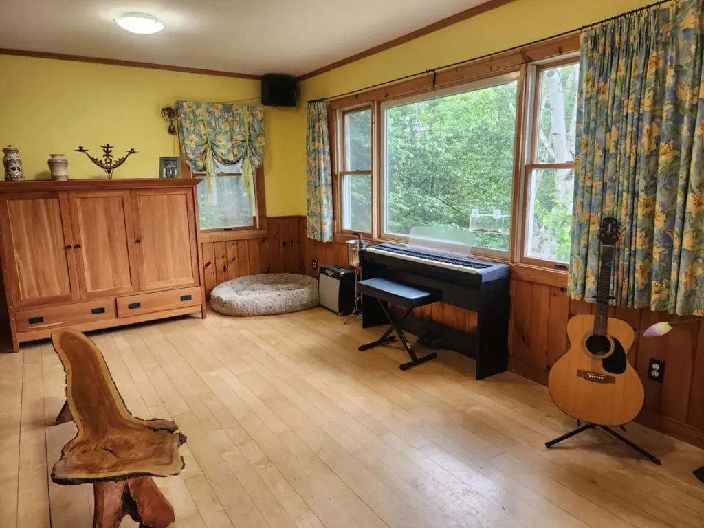 199 Depot Road Newfane VT 05362