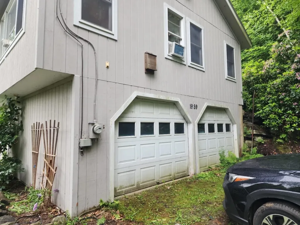 199 Depot Road Newfane VT 05362