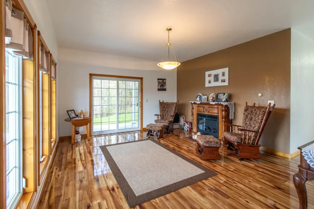 1165 Vt Route 100 Newport Town VT 05857