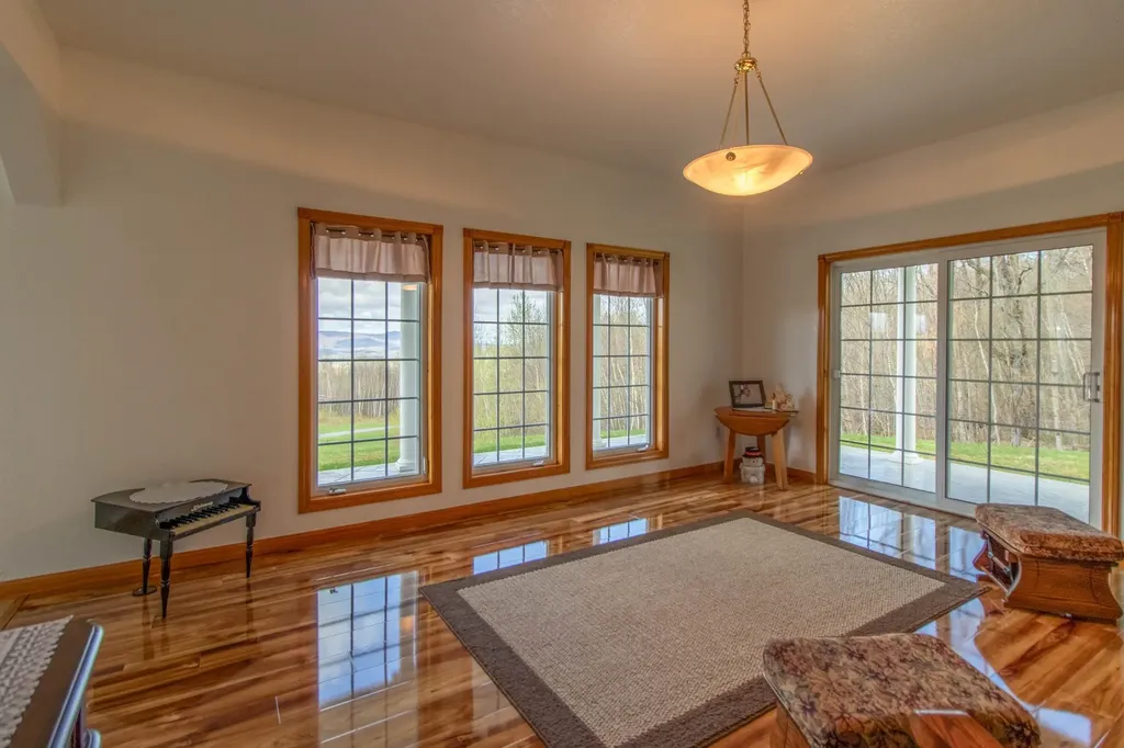 1165 Vt Route 100 Newport Town VT 05857