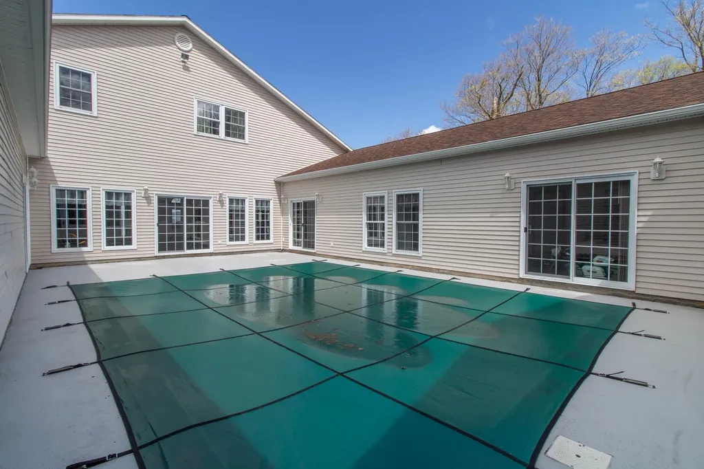 1165 Vt Route 100 Newport Town VT 05857