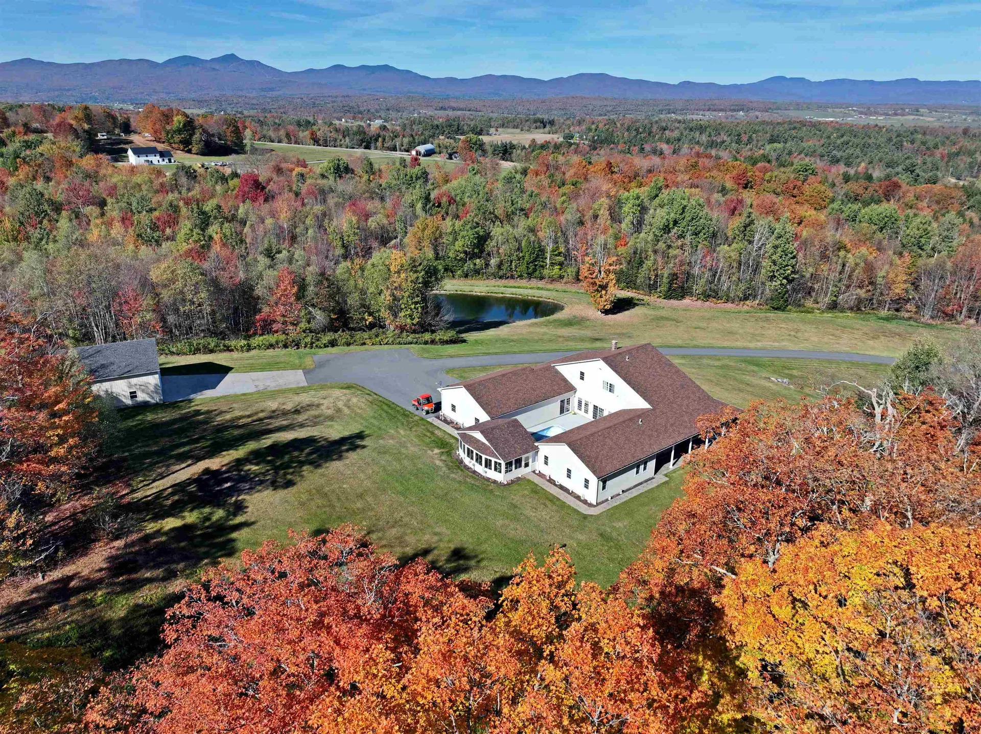 1165 Vt Route 100 Newport Town VT 05857