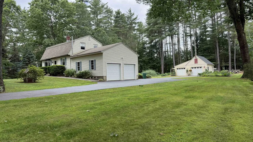 75 Leavitt Road Fremont NH 03044