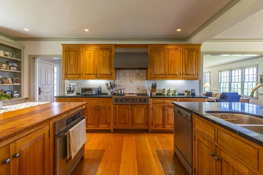 3333 Under The Mountain Road Londonderry VT 05155