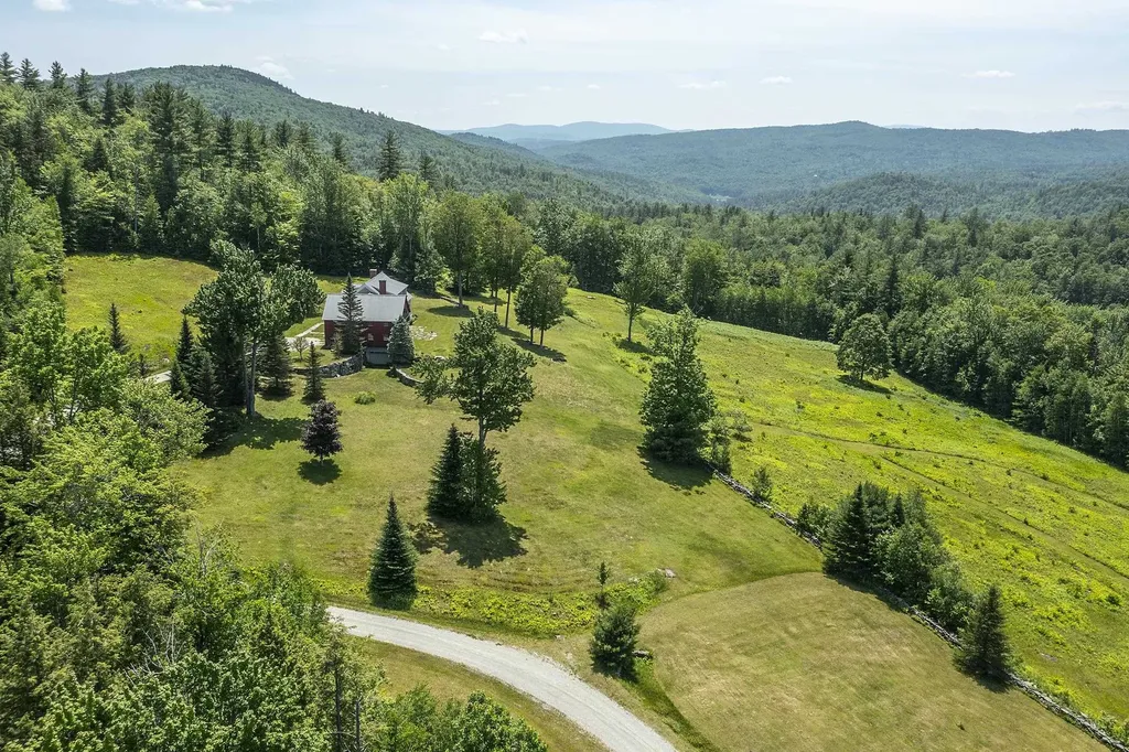 3333 Under The Mountain Road Londonderry VT 05155