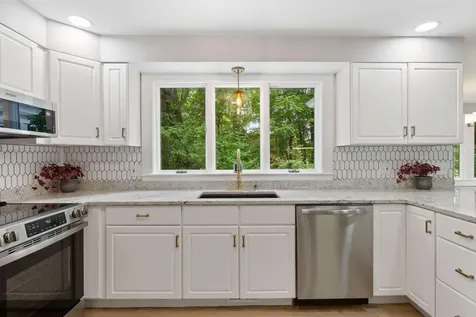 20 Pearl Street Henniker NH 03242