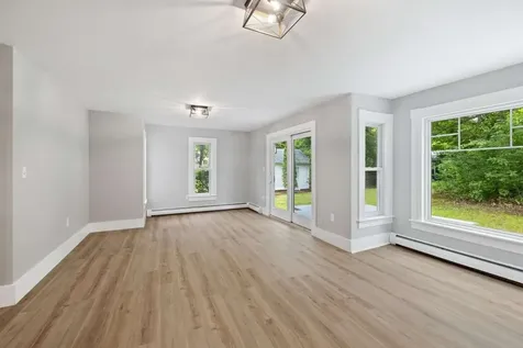 20 Pearl Street Henniker NH 03242