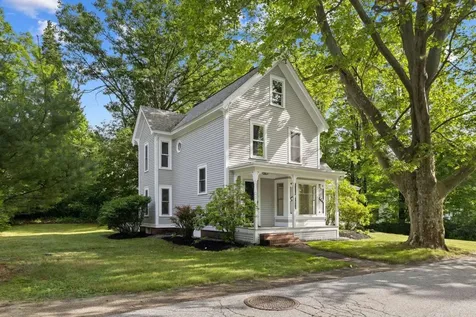 20 Pearl Street Henniker NH 03242