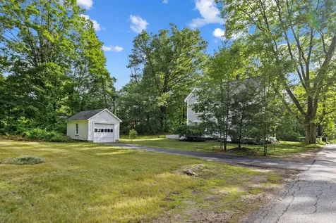 20 Pearl Street Henniker NH 03242
