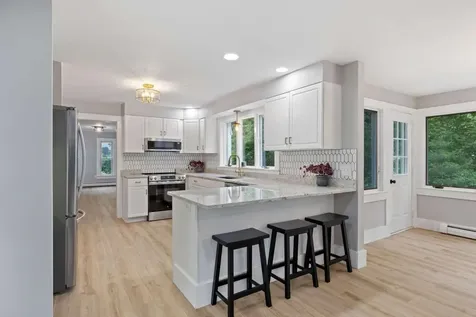 20 Pearl Street Henniker NH 03242