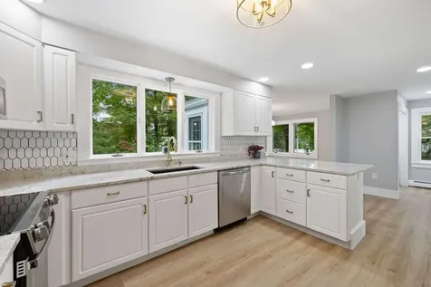 20 Pearl Street Henniker NH 03242