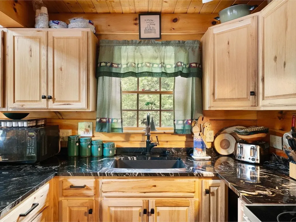 1212 Seyon Pond Road Groton VT 05046