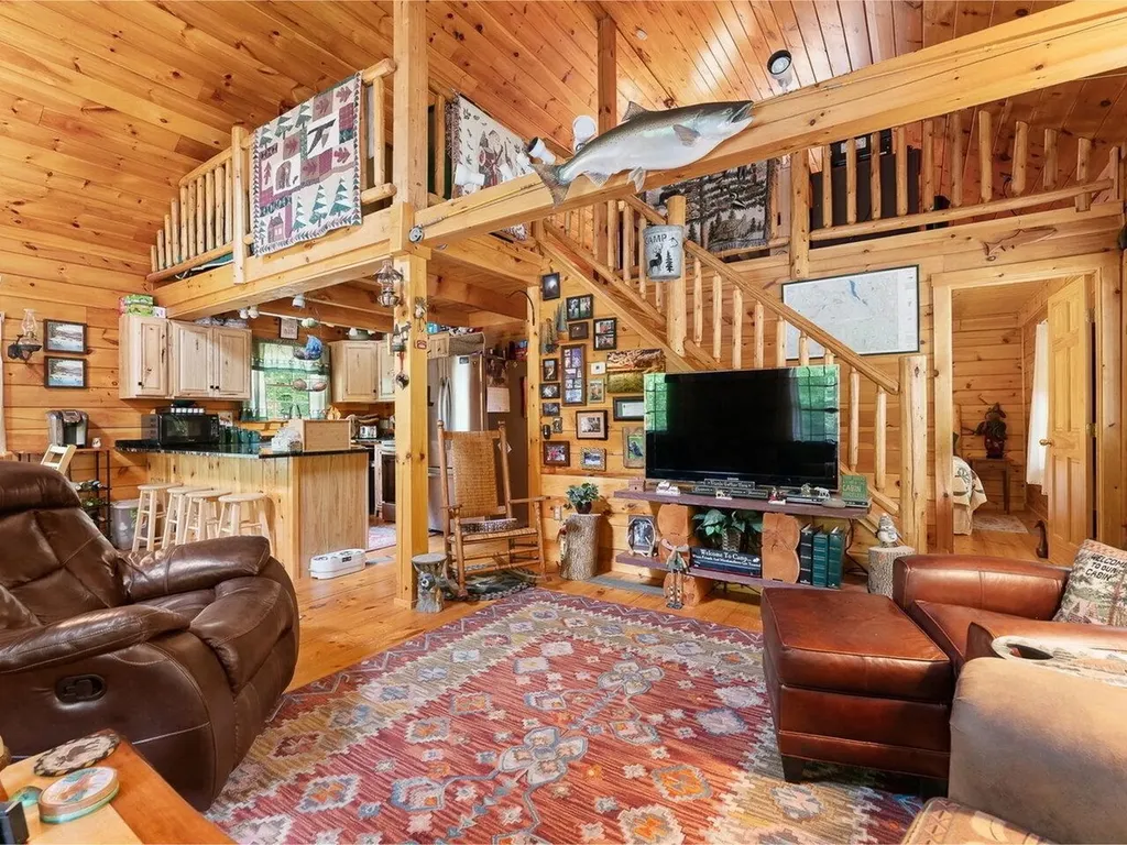 1212 Seyon Pond Road Groton VT 05046