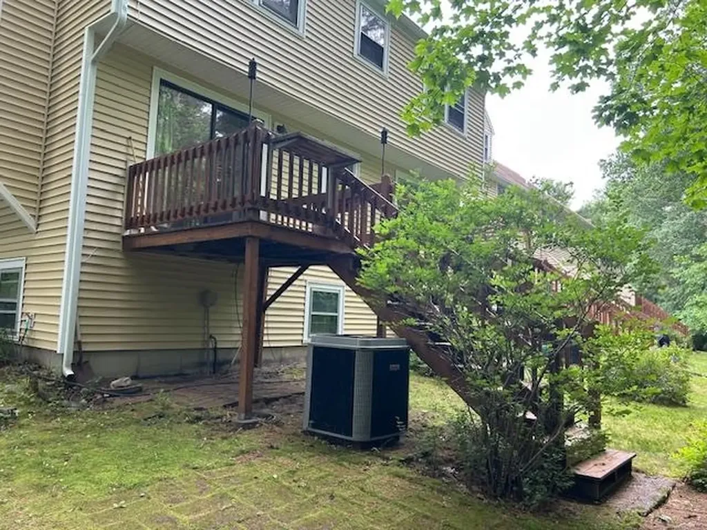 126 Winterwood Drive Londonderry NH 03053