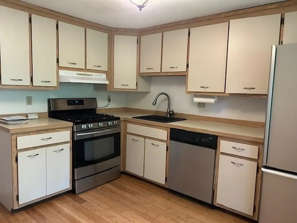 126 Winterwood Drive Londonderry NH 03053