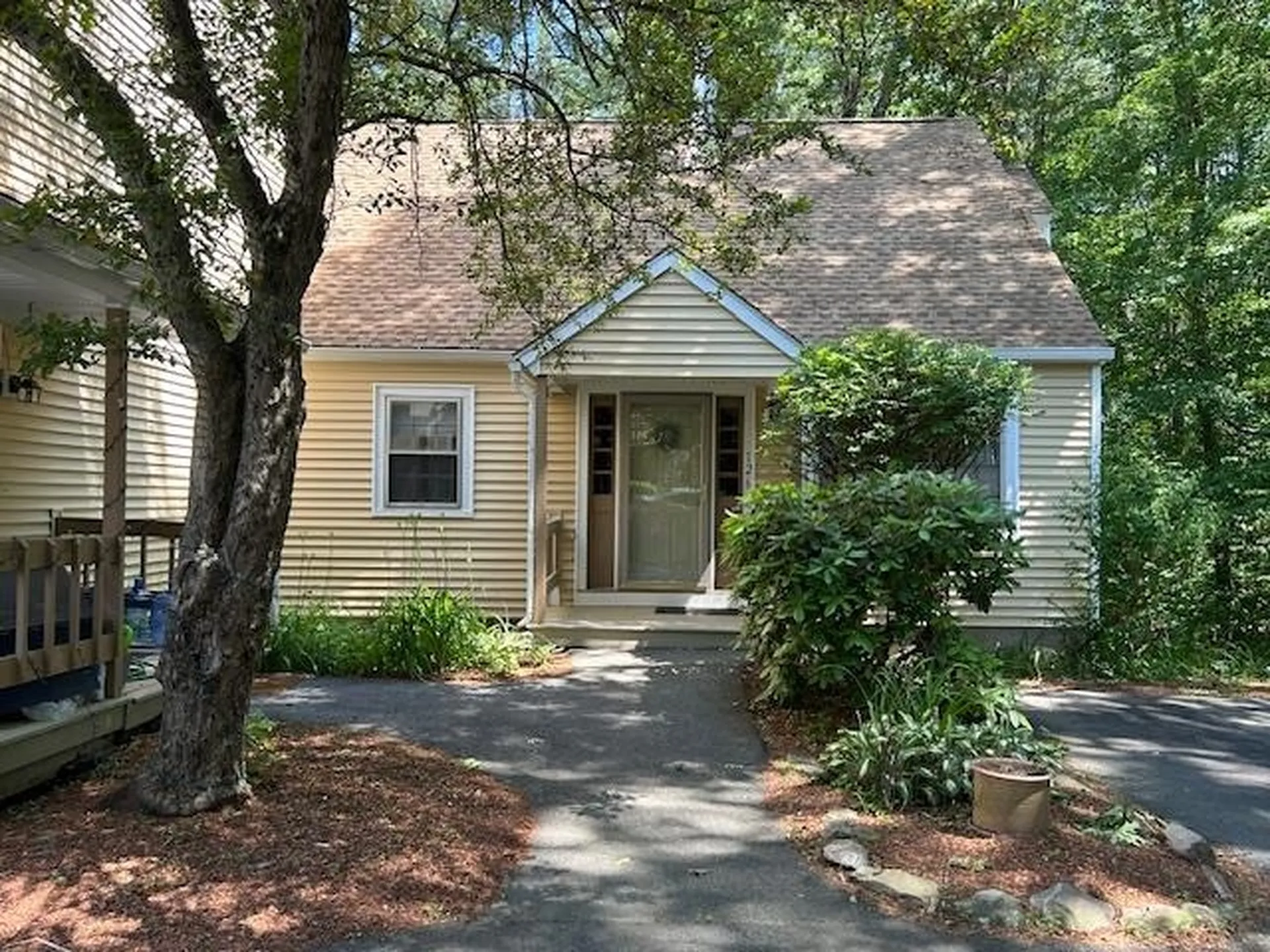 126 Winterwood Drive Londonderry NH 03053