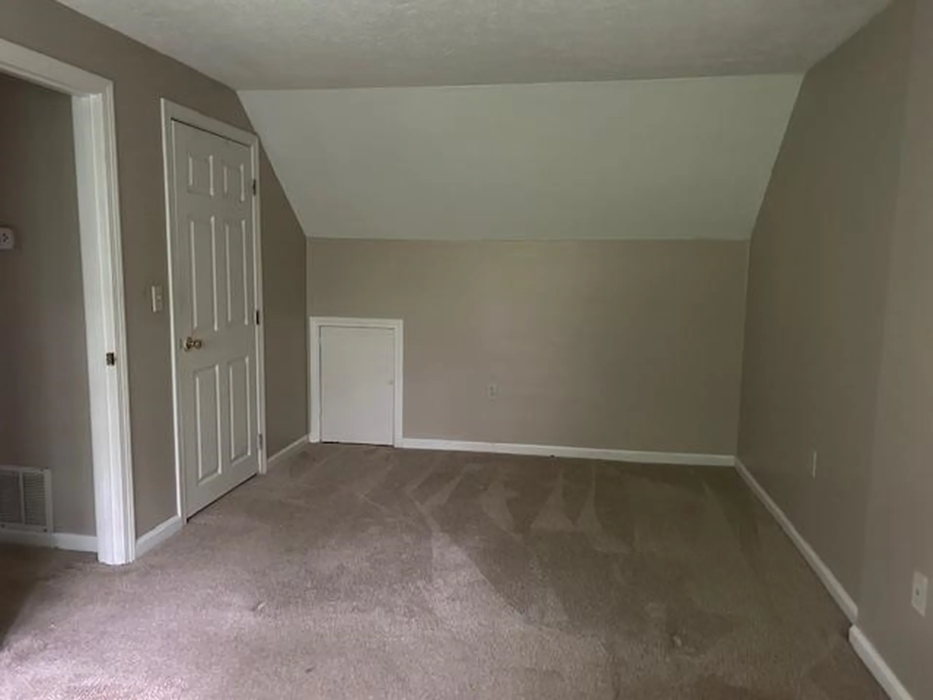 126 Winterwood Drive Londonderry NH 03053