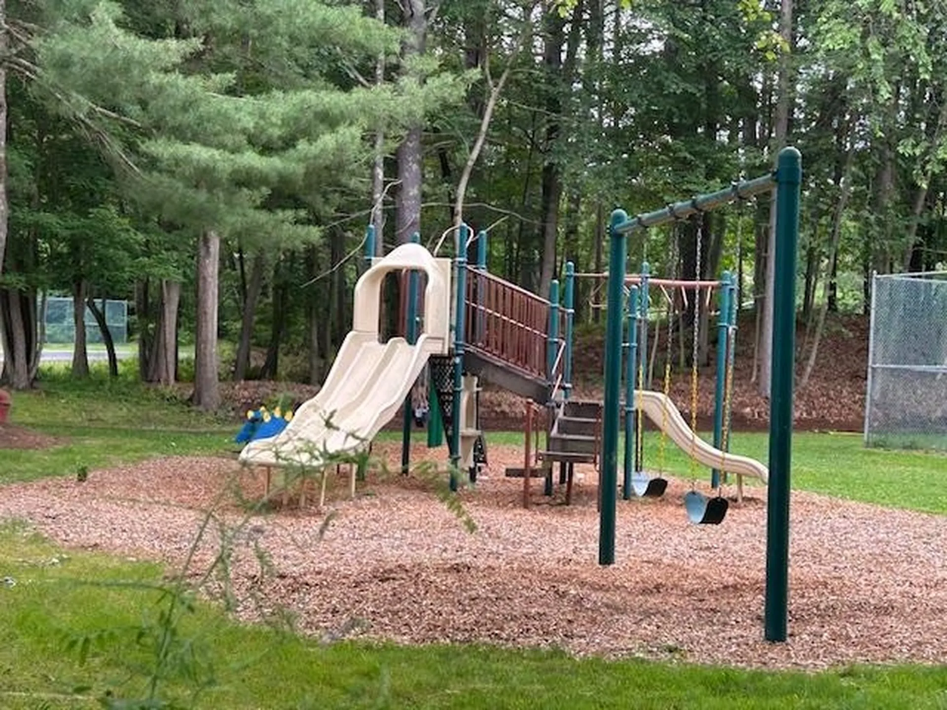 126 Winterwood Drive Londonderry NH 03053
