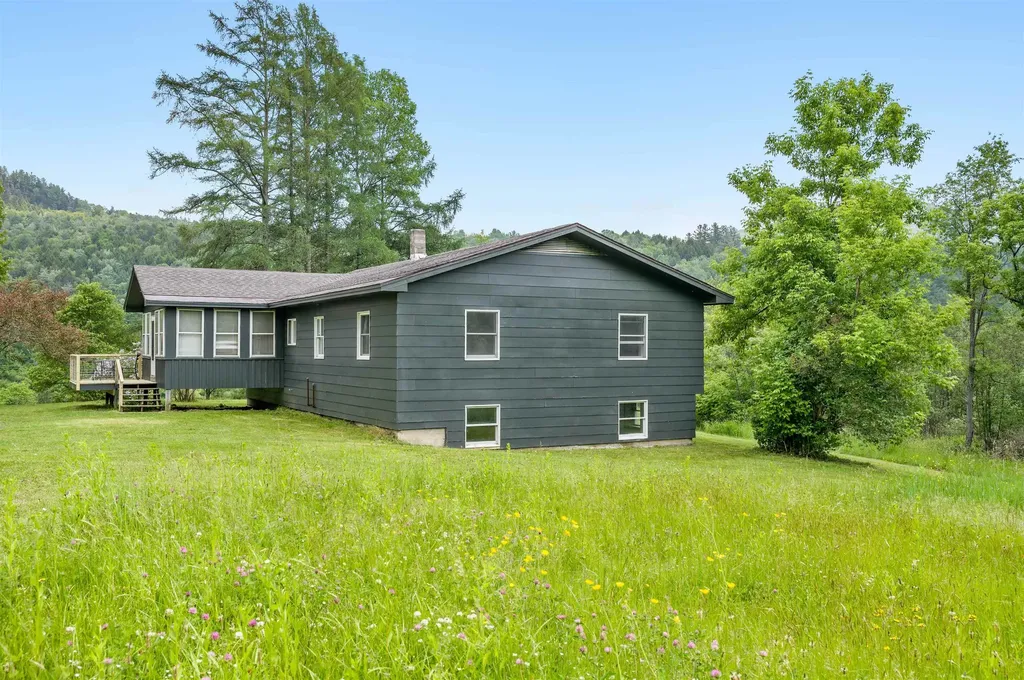 3534 Us Route 2 Marshfield VT 05658