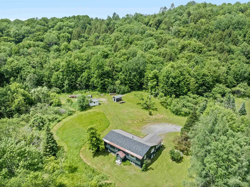 3534 Us Route 2 Marshfield VT 05658