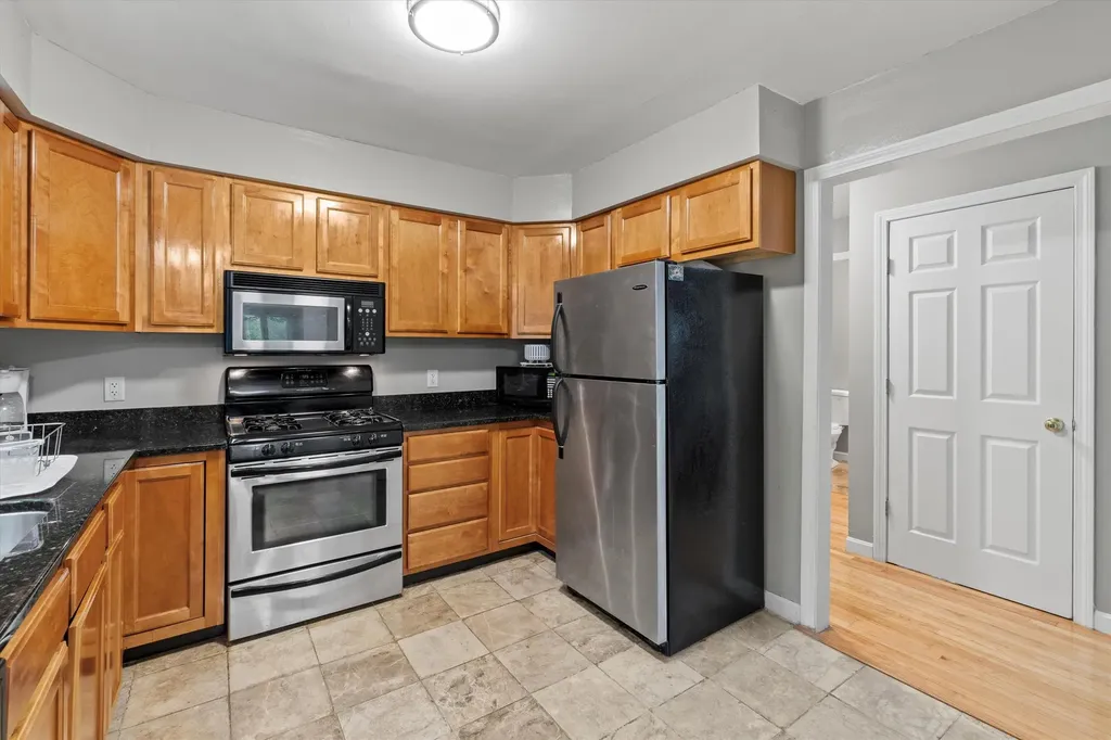 25 Sweetbrier Way Laconia NH 03246