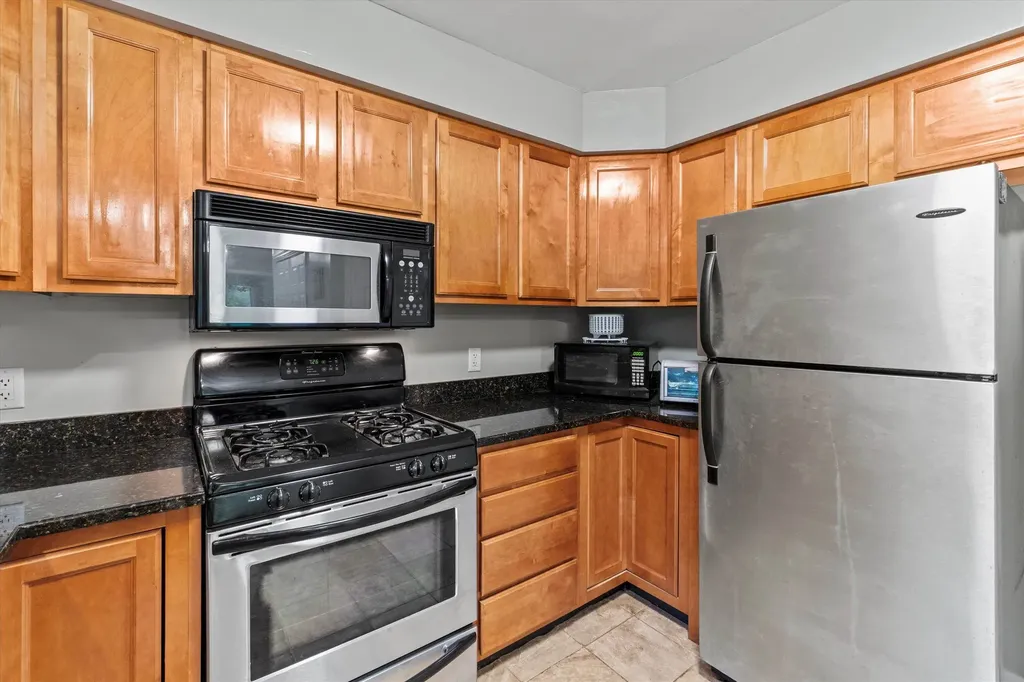 25 Sweetbrier Way Laconia NH 03246