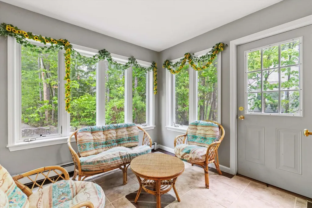 25 Sweetbrier Way Laconia NH 03246