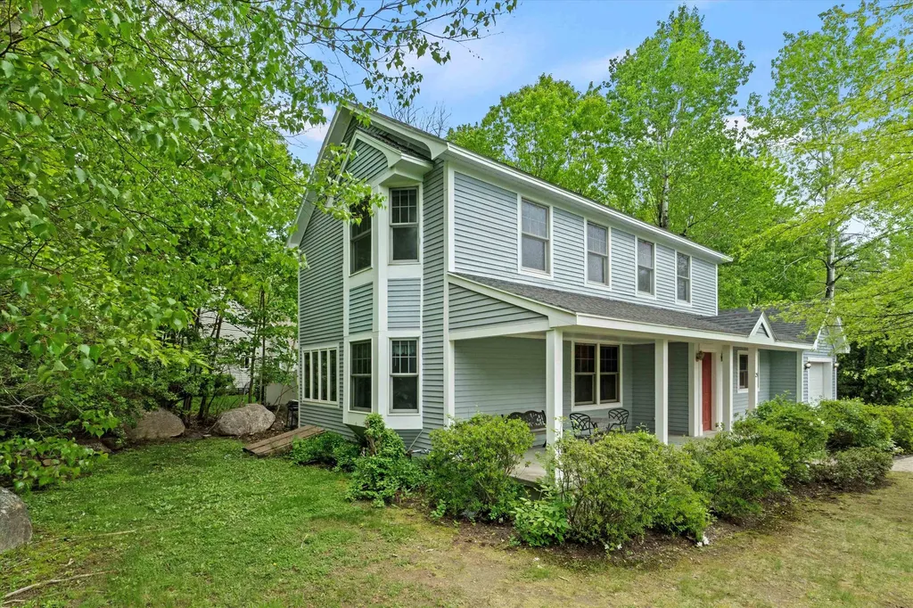 25 Sweetbrier Way Laconia NH 03246