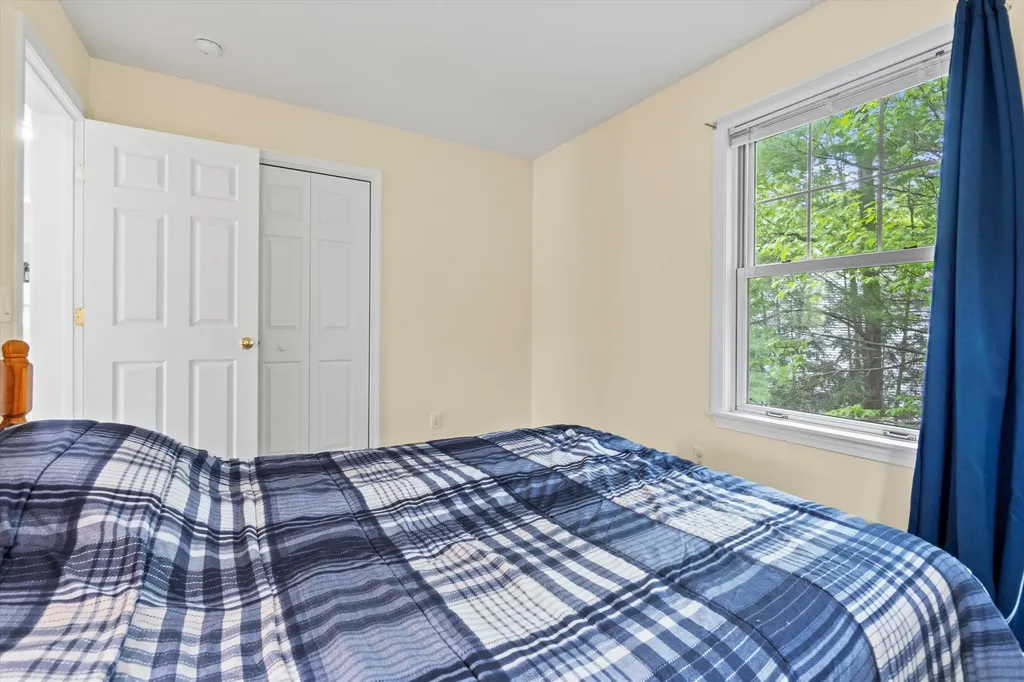 25 Sweetbrier Way Laconia NH 03246