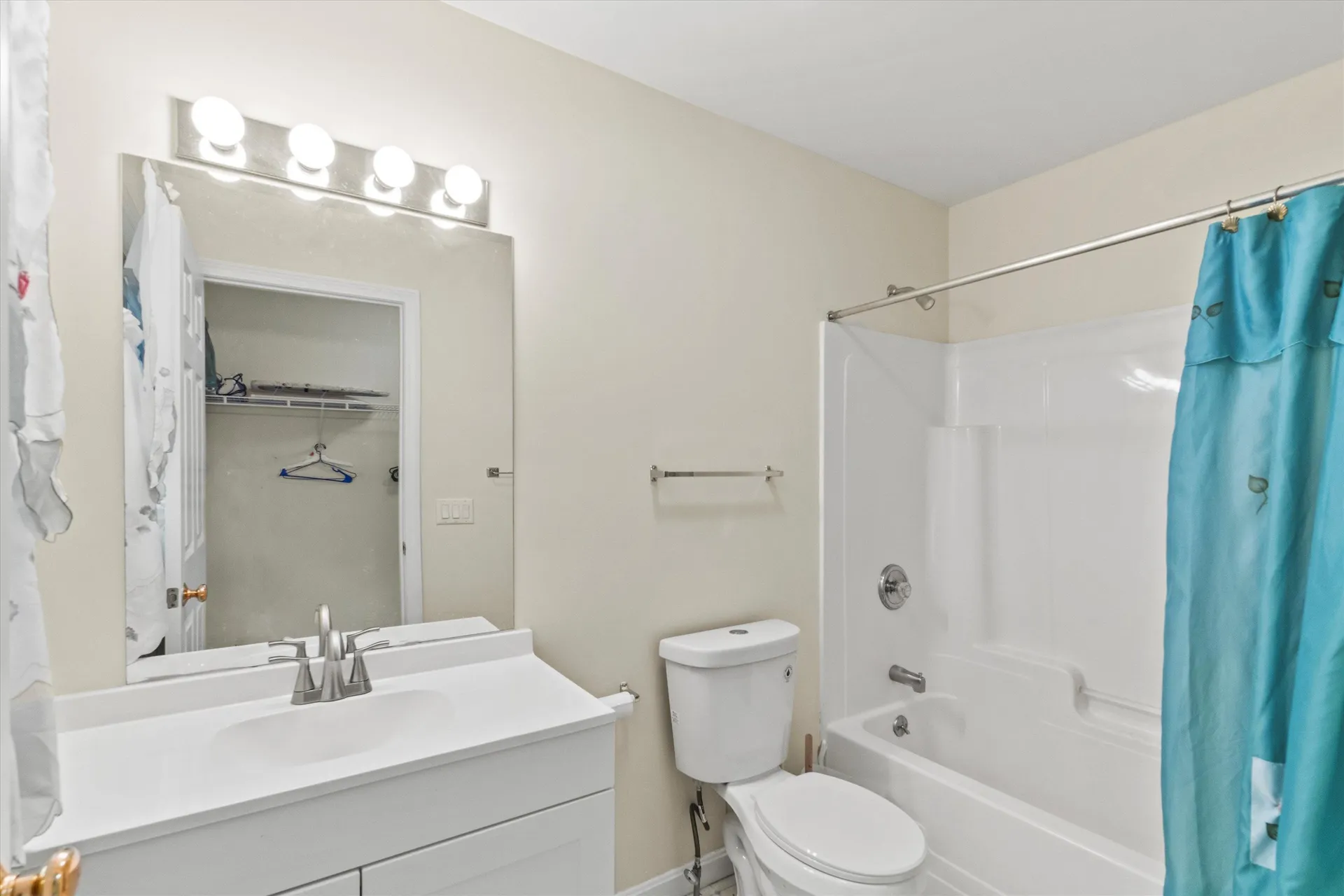 25 Sweetbrier Way Laconia NH 03246