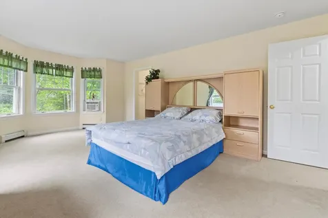 25 Sweetbrier Way Laconia NH 03246