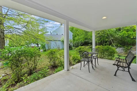 25 Sweetbrier Way Laconia NH 03246