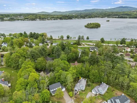 25 Sweetbrier Way Laconia NH 03246