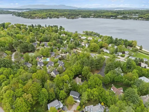 25 Sweetbrier Way Laconia NH 03246