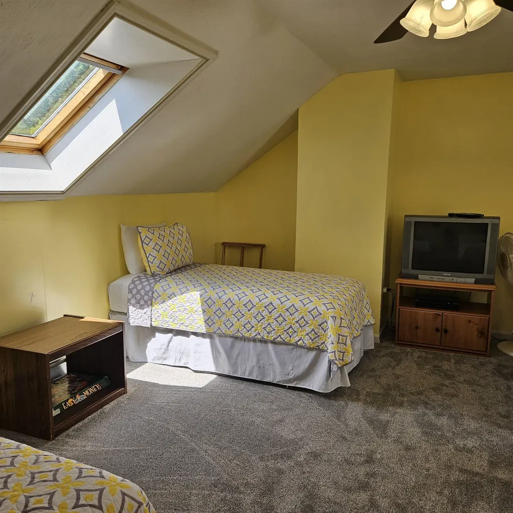 12 Grant Drive Woodstock NH 03262