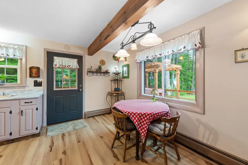 85 Lakeview Avenue Bristol NH 03222