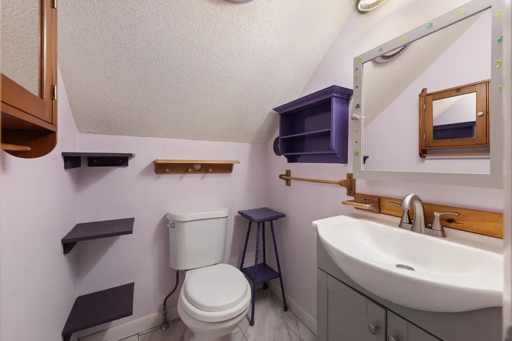 85 Lakeview Avenue Bristol NH 03222