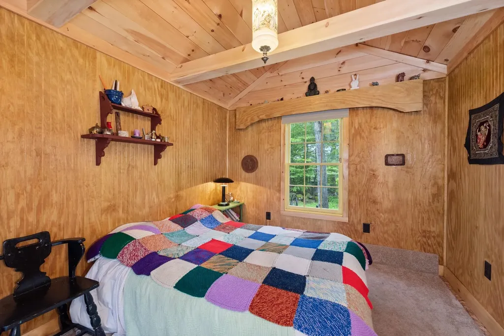 85 Lakeview Avenue Bristol NH 03222