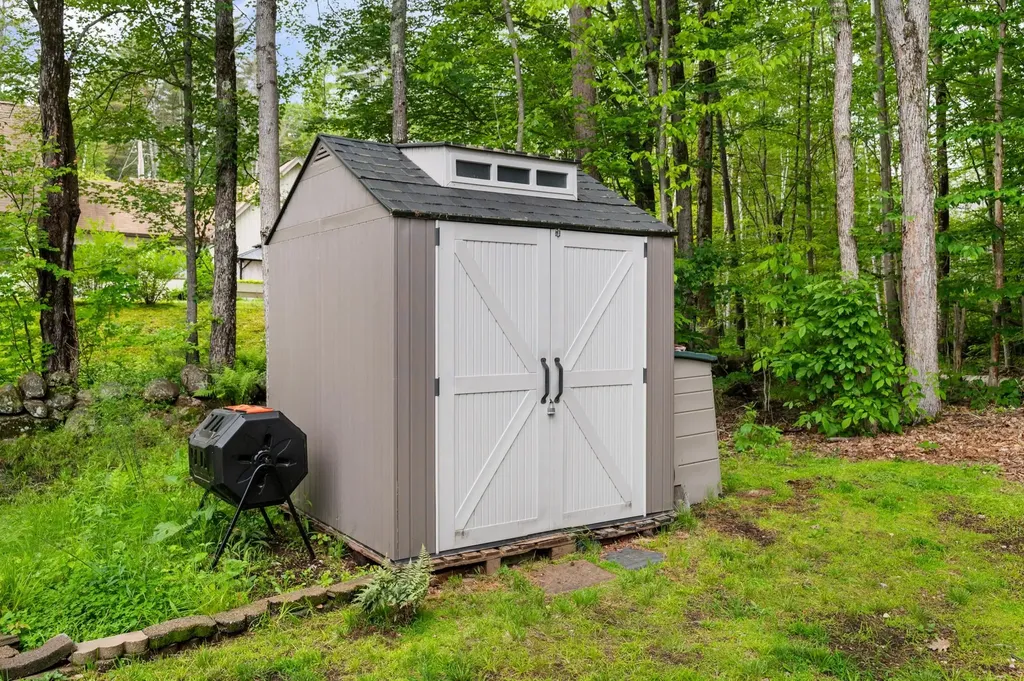 85 Lakeview Avenue Bristol NH 03222