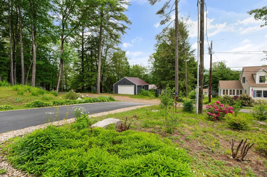 85 Lakeview Avenue Bristol NH 03222